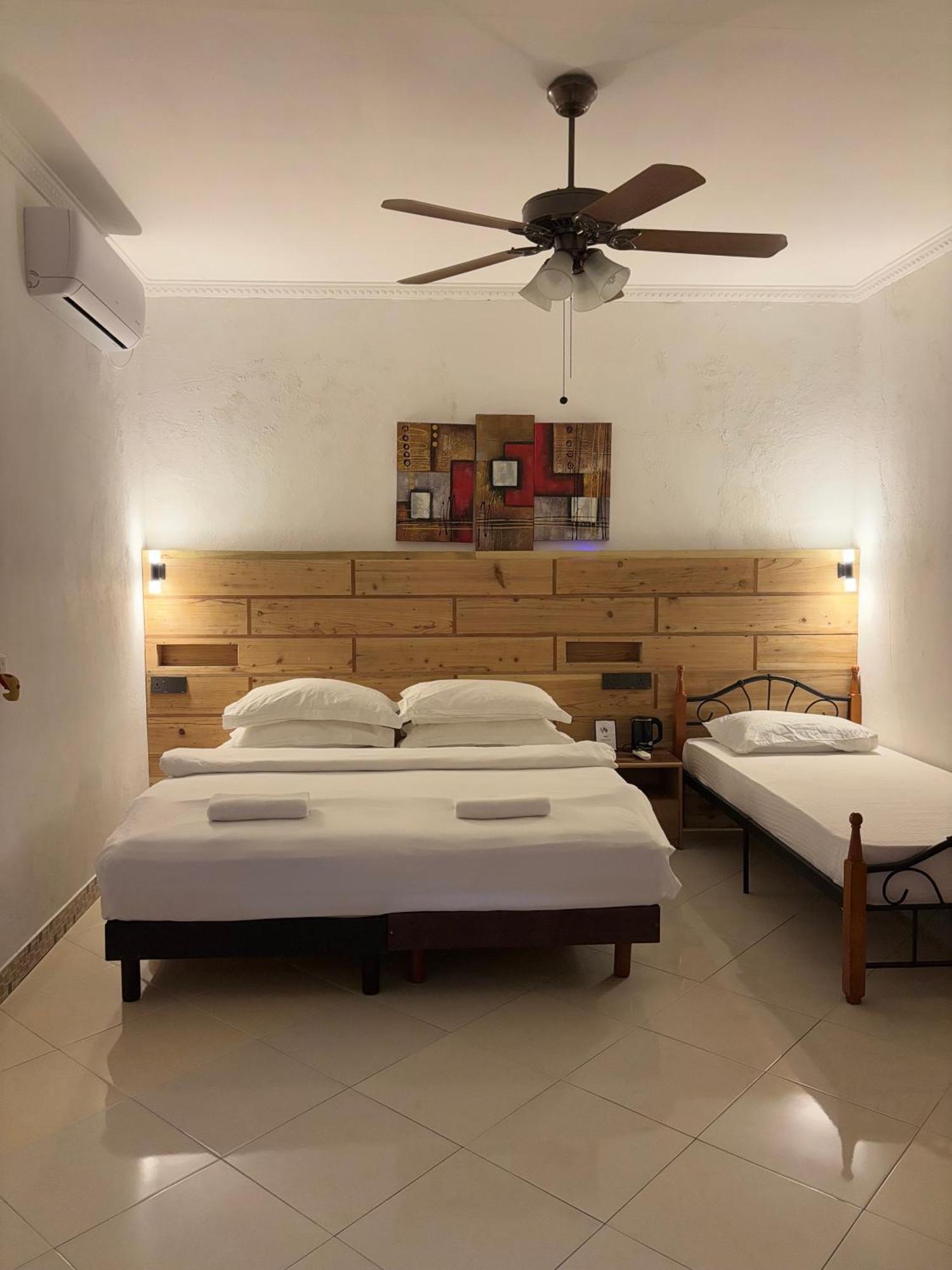 Aloha Inn Himmafushi Ngoại thất bức ảnh